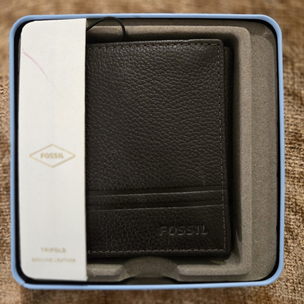 Fossil Wilder Trifold Genuine Leather Wallet Dark Brown - Picture 2 of 7